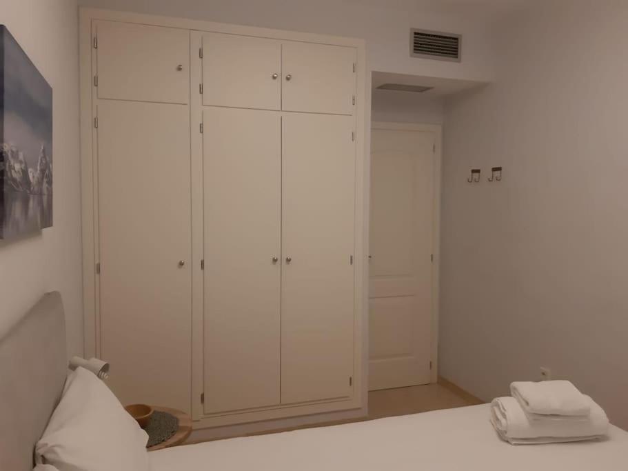 Nuevo-luminoso Y Moderno. Parking Gratis!! Appartement *