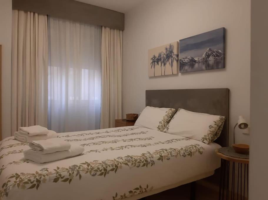 Nuevo-luminoso Y Moderno. Parking Gratis!! Appartement