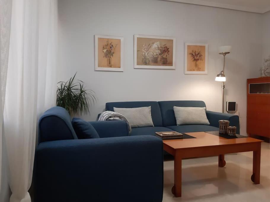 Nuevo-luminoso Y Moderno. Parking Gratis!! Appartement